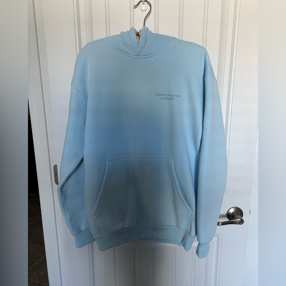 NWOT. Comfrt Pastel collection.